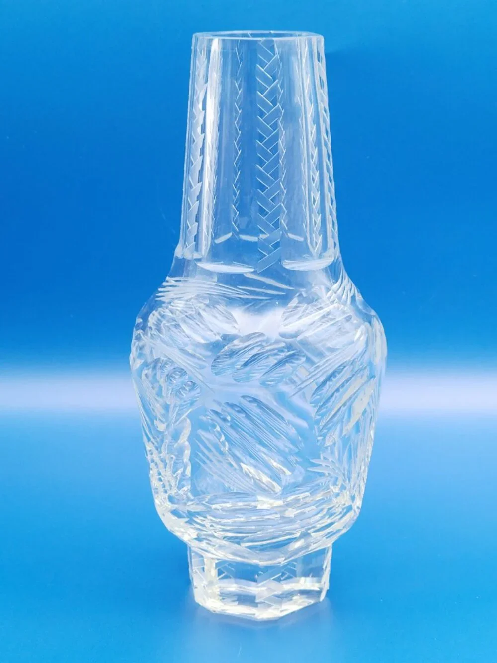 Unique Vintage Art Deco MCM Style Cut Crystal Vase 9